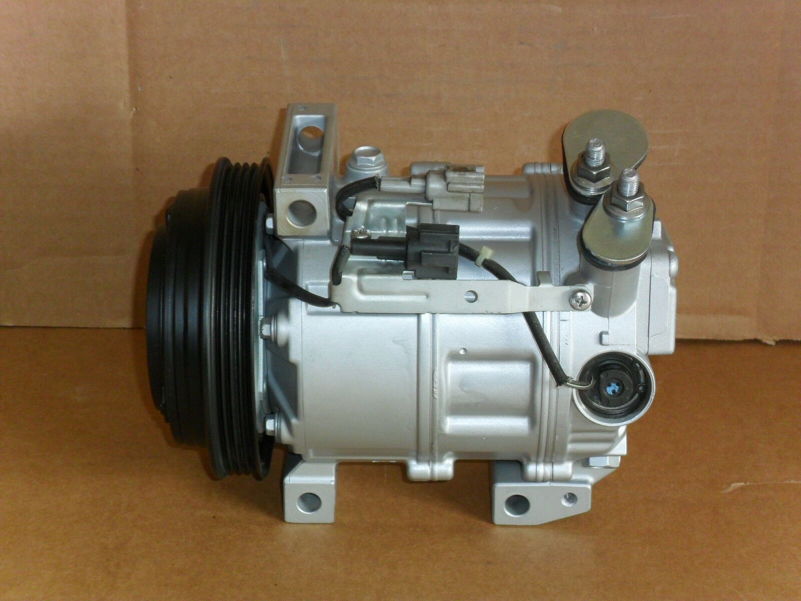 DCS17E Air Conditioning Compressor For Infiniti Skyline 3.5 2.5 V36 92600EG000 92600EG00A 92600EG00C